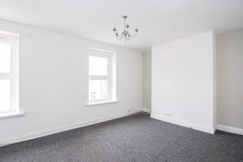 3 bedroom apartment to rent, Glebe Street, Penarth