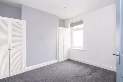 3 bedroom apartment to rent, Glebe Street, Penarth