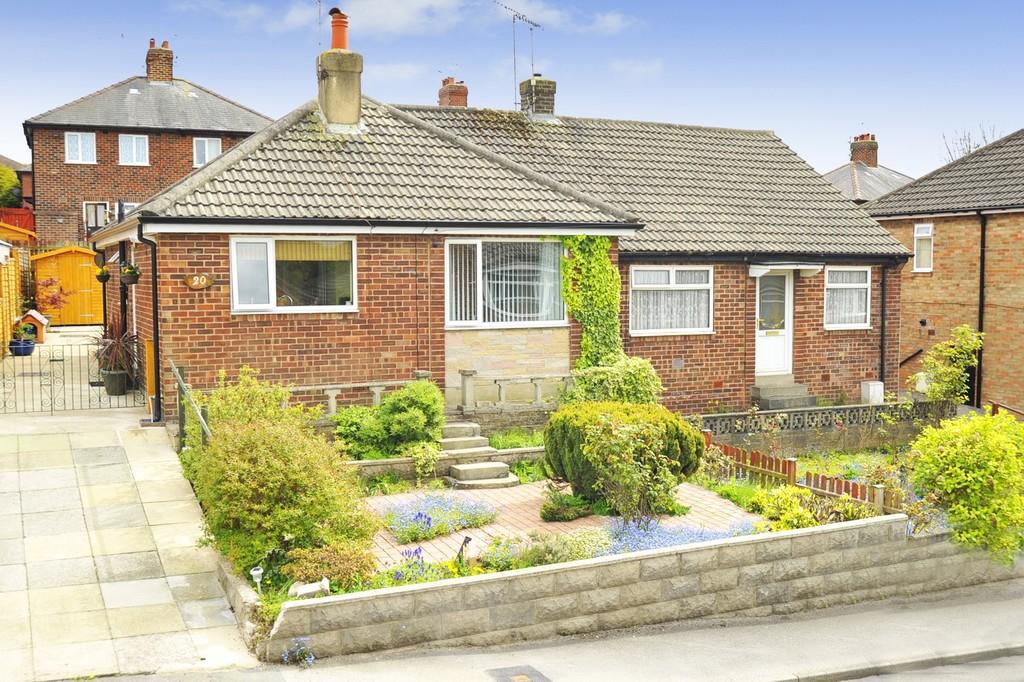 Knox Way, Harrogate 2 bed semidetached bungalow £200,000