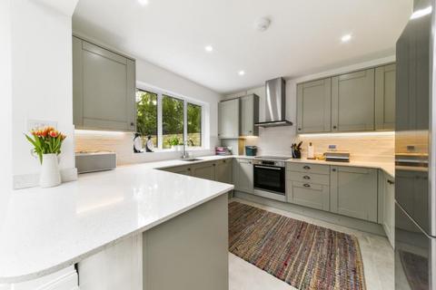 3 bedroom flat to rent, Downside Crescent, Hampstead, NW3