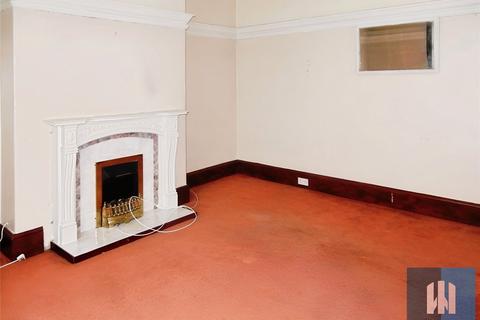 3 bedroom terraced house to rent, Chapel Terrace, Crosland Moor, Huddersfield, HD4