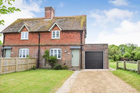 3 bedroom cottage to rent, Wisborough Green, West Sussex