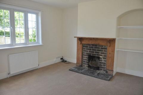 3 bedroom cottage to rent, Wisborough Green, West Sussex