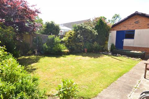 2 bedroom detached bungalow to rent, Ferndown