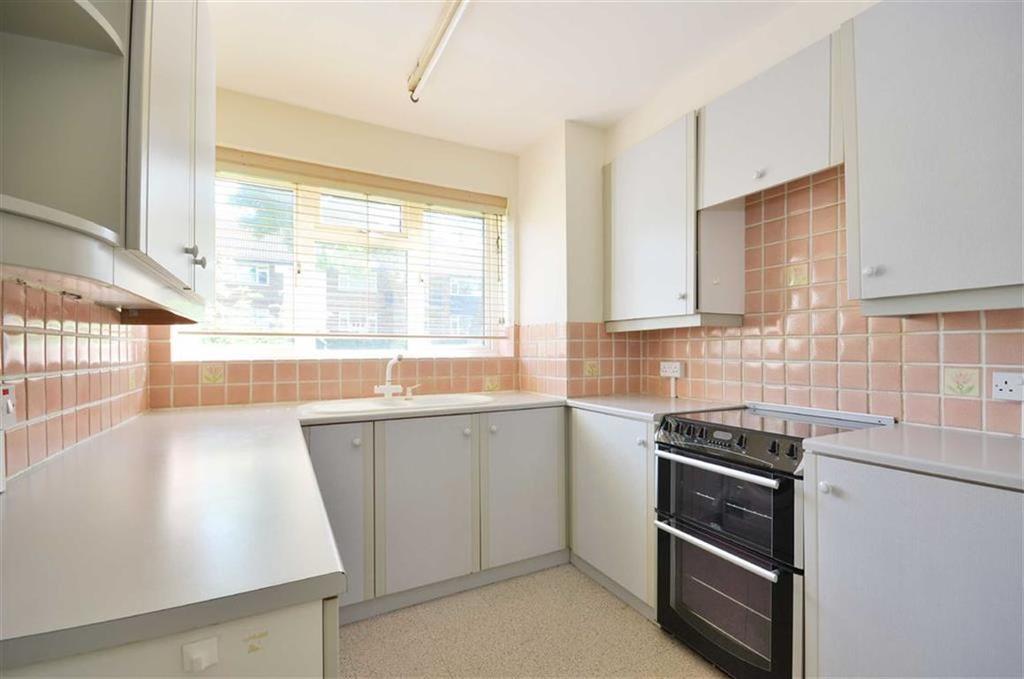 Bromet Close, Watford, Hertfordshire 2 bed apartment £375,000