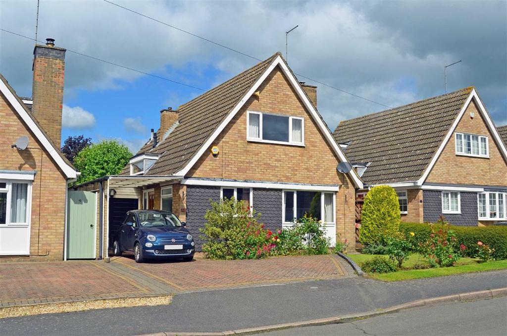 Greenview Drive, Towcester 3 bed detached house £280,000