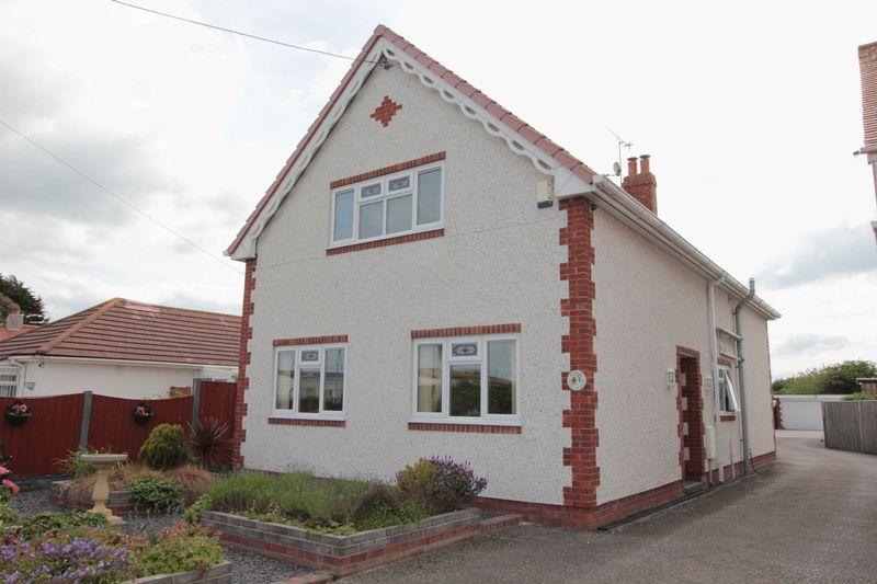 Towyn Way West, Towyn 5 bed detached house £219,000