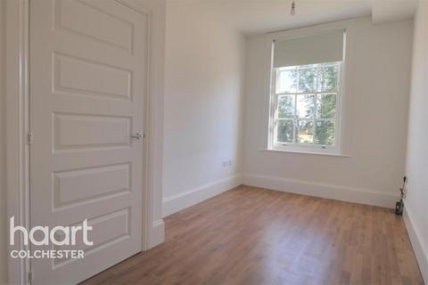 2 bedroom flat to rent, Central Colchester