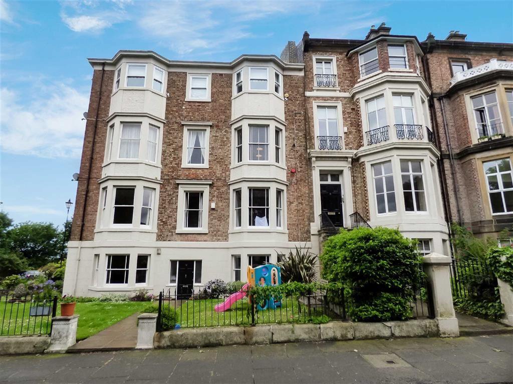 Priors Terrace, Tynemouth 2 bed flat £950 pcm (£219 pw)