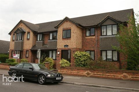 2 bedroom flat to rent, St Johns Court, Fleet
