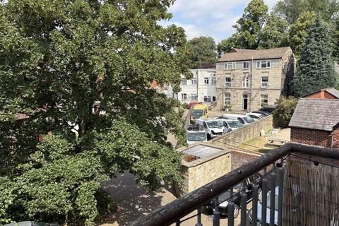 2 bedroom apartment to rent, Bainbrigge Road, Leeds