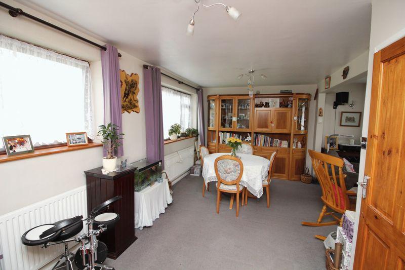 Woodland Road, Nailsea 3 bed semidetached house £295,000