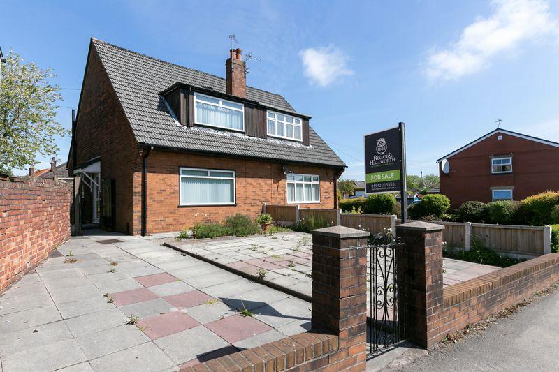 Ratcliffe Road, Aspull, WN2 1YE 3 bed semidetached bungalow £125,000
