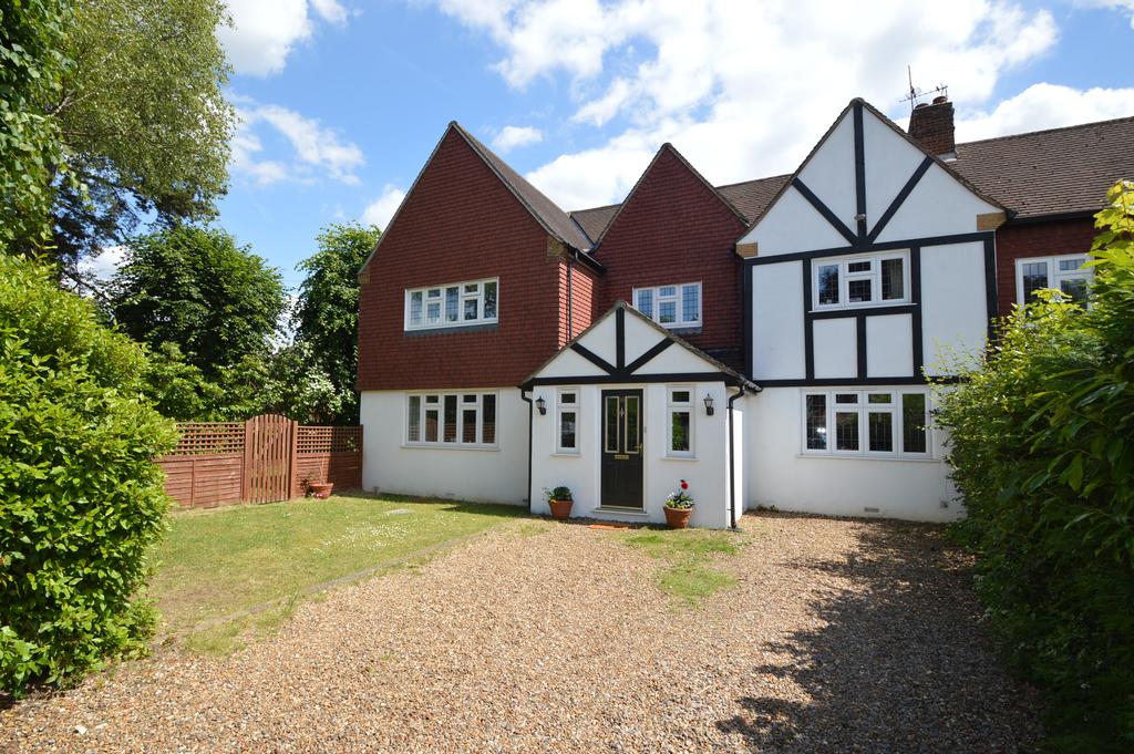 Crossway, WALTON ON THAMES KT12 5 bed house £1,095,000