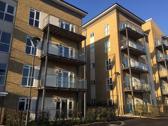 Pennyroyal Drive, Drayton Garden Village, West Drayton 2 bed flat £