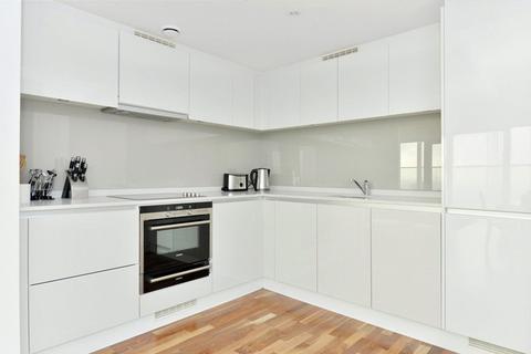 3 bedroom apartment to rent, Landmark East Tower, 24 Marsh Wall, London, E14