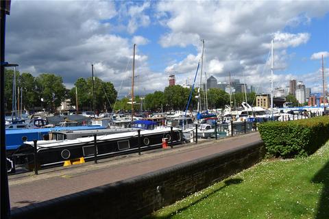 2 bedroom apartment to rent, Transom Close, London SE16