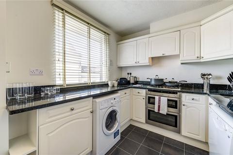 2 bedroom property to rent, Fulham Road, London, SW3