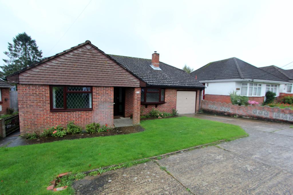 Bursledon Road, Hedge End SO30 3 bed chalet £380,000