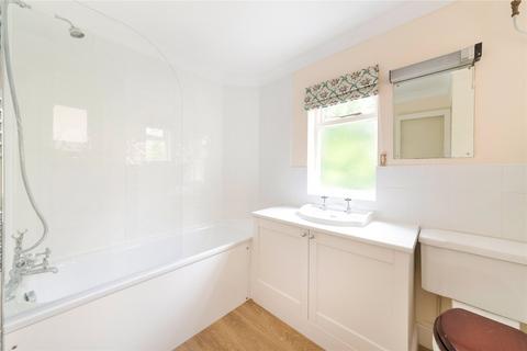 2 bedroom apartment to rent, Warriner Gardens, Battersea, London, SW11