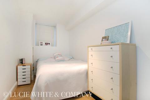 2 bedroom flat to rent, Worple Road, Wimbledon