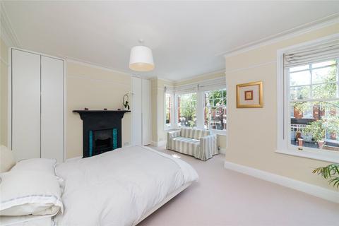 4 bedroom terraced house to rent, Wavendon Avenue, Chiswick, London