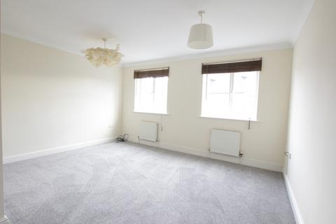 3 bedroom townhouse to rent, Squires Court, Eaton Socon PE19