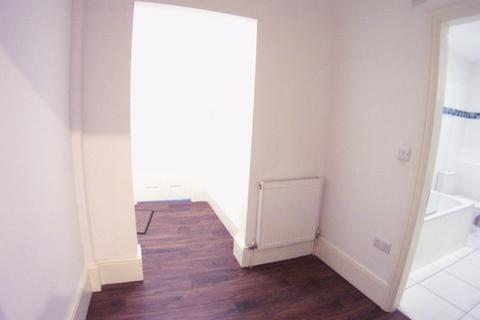 1 bedroom flat to rent, Clarendon Road, Leeds