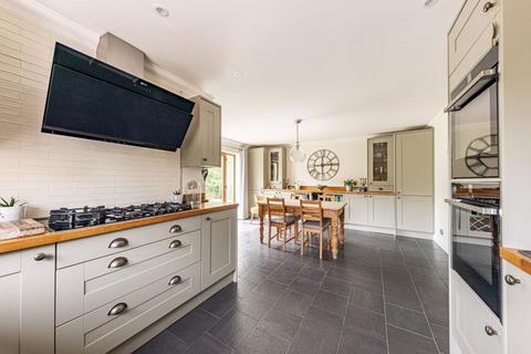 4 bedroom detached house for sale, Woodnesborough