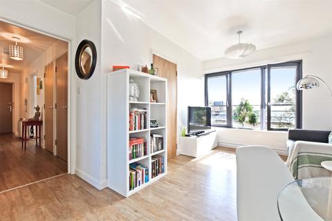 2 bedroom flat to rent, Mackintosh Lane, London, E9