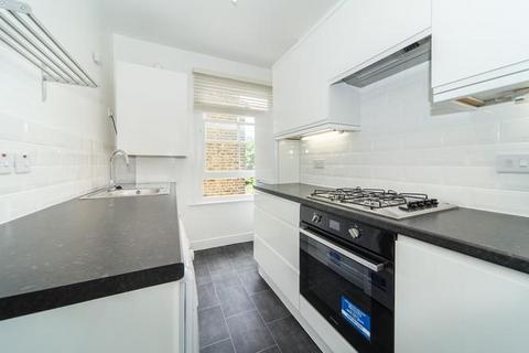 2 bedroom flat to rent, Arlington Gardens, Chiswick, W4