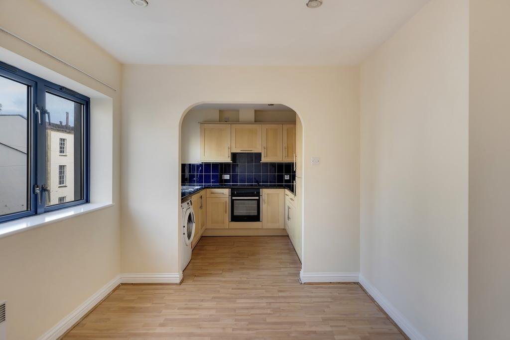 Kitchen ()