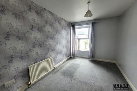 1 bedroom flat to rent, Flat 3, 19 London Road, Pembroke Dock SA72 6DS