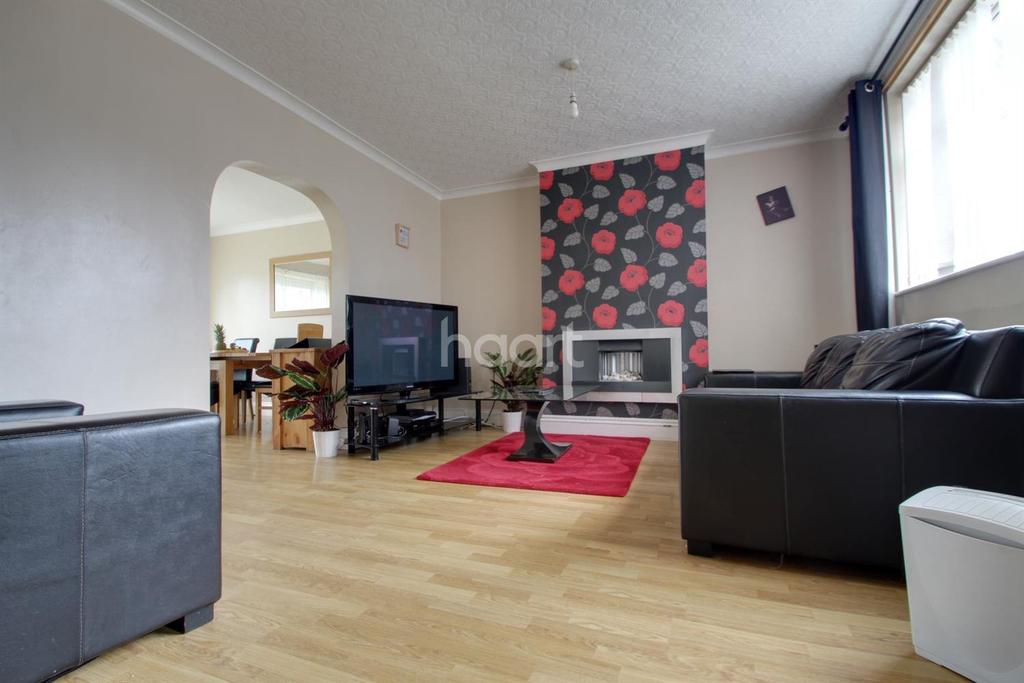 Heacham Drive, Leicester 3 bed semidetached house £195,000
