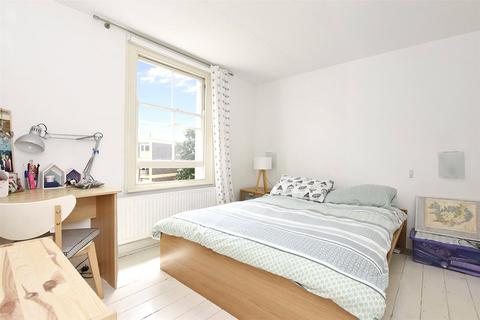 31 Cephas Avenue, London, E1 4AT