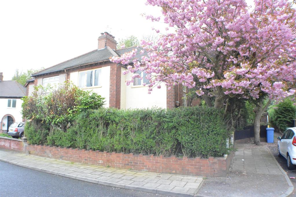 Edgar Avenue, Mansfield 3 bed semidetached house £75,000