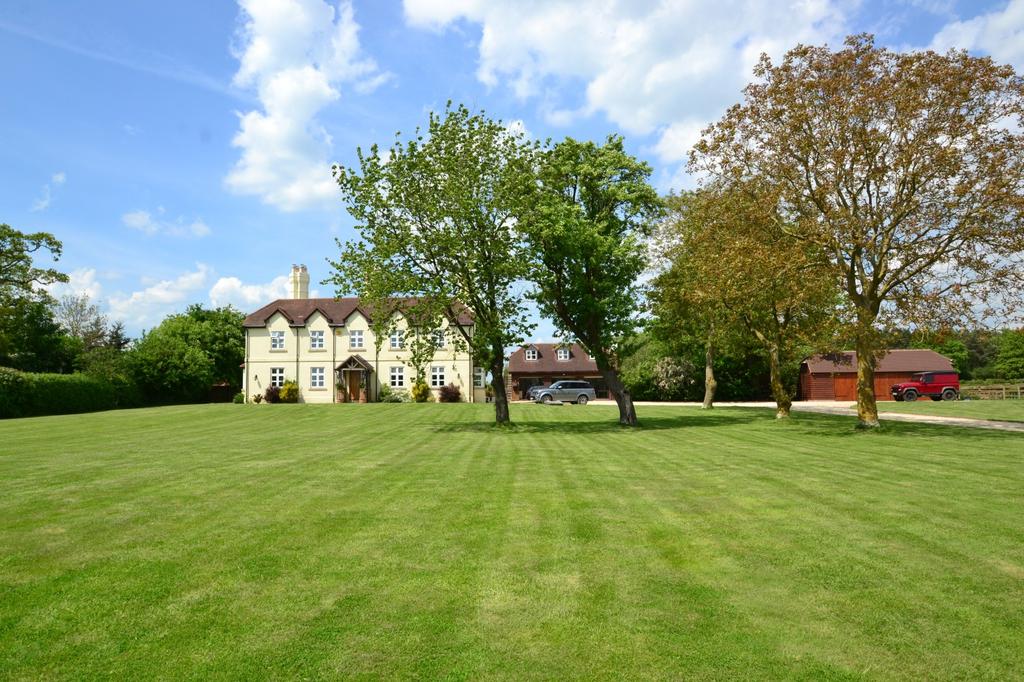 Preston Bissett, Buckingham, MK18 5 bed detached house £5,500 pcm (£1,269 pw)