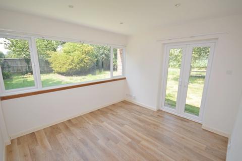 1 bedroom terraced bungalow to rent, Villa 4 Harbour Way Country Club, West Wittering, PO20