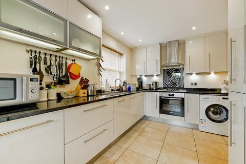 3 bedroom semi-detached house to rent, Cambridge Road, Marlow, Buckinghamshire, SL7