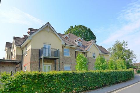 3 bedroom flat to rent, Hiltingbury