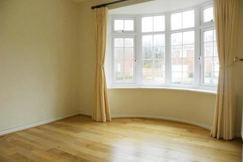5 bedroom property to rent, The Garth, Cobham, Surrey, KT11 2DZ