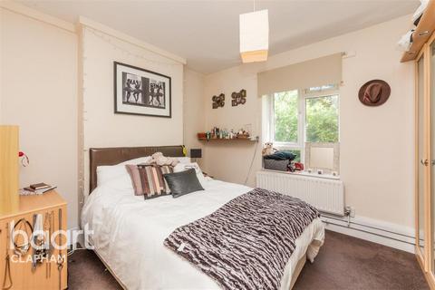 3 bedroom flat to rent, Whites Square, SW4