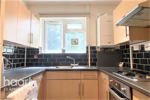 3 bedroom flat to rent, Whites Square, SW4