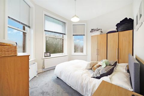 2 bedroom flat to rent, Chevening Road, Queens Park, London, NW6