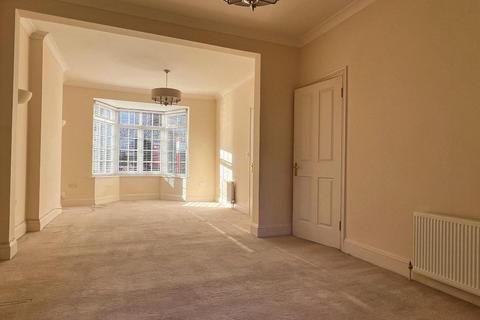 undefined, High Street, Steyning, West Sussex, BN44 3RD