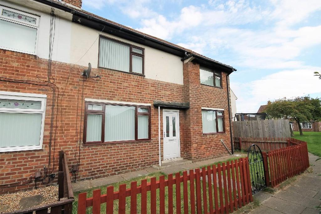 Rothwell Crescent, Roseworth 2 bed semidetached house £450 pcm (£104 pw)