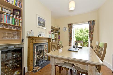 2 bedroom house to rent, Albany Road, Wimbledon, SW19