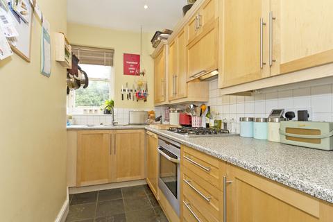 2 bedroom house to rent, Albany Road, Wimbledon, SW19