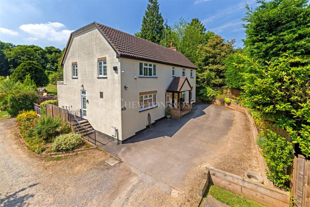 Piercing Hill, Theydon Bois 4 bed detached house £1,800,000