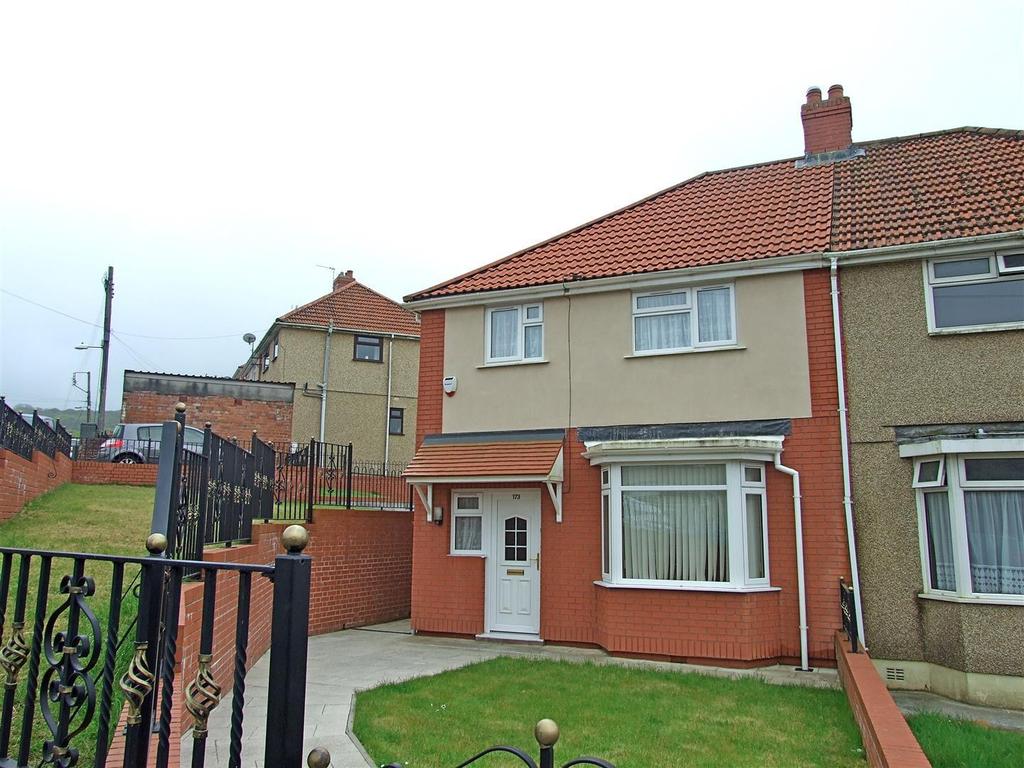 Garden Suburbs, Trimsaran, Kidwelly 3 bed semidetached house £500
